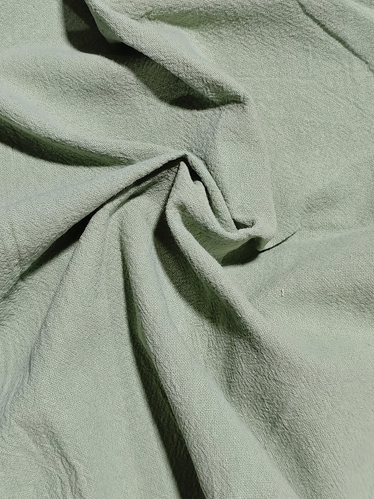 A Single Men's Versatile Long-sleeved Shirt, Featuring a Button-up Cardigan for Comfort and a Timeless Look, with Classic Pure Colors and Multiple Color Options, Suitable for Daily Commuting, Shopping, and Outdoor Activities. (Includes Only 1 Top) - Olive Green