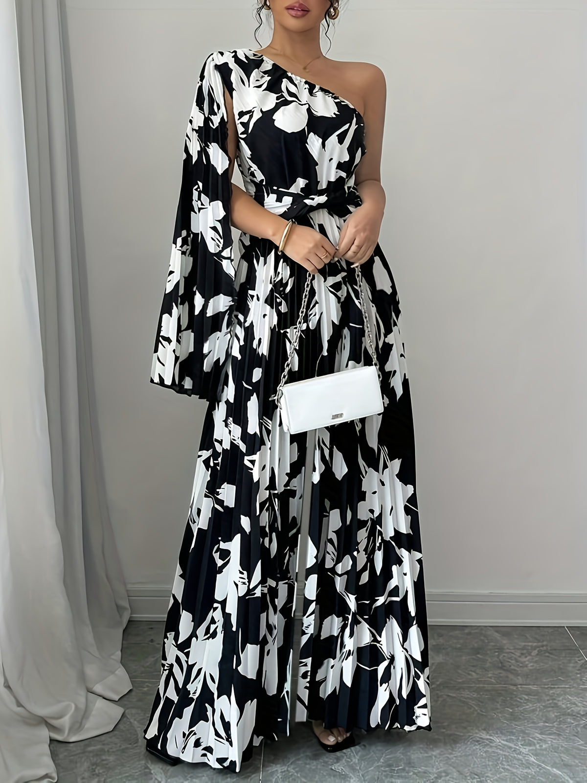 Women'S Casual Elegant Vacation Asymmetrical Trumpet Sleeve Black And White Printed Pleated Jumpsuit, Spring Summer Collection - Black And White