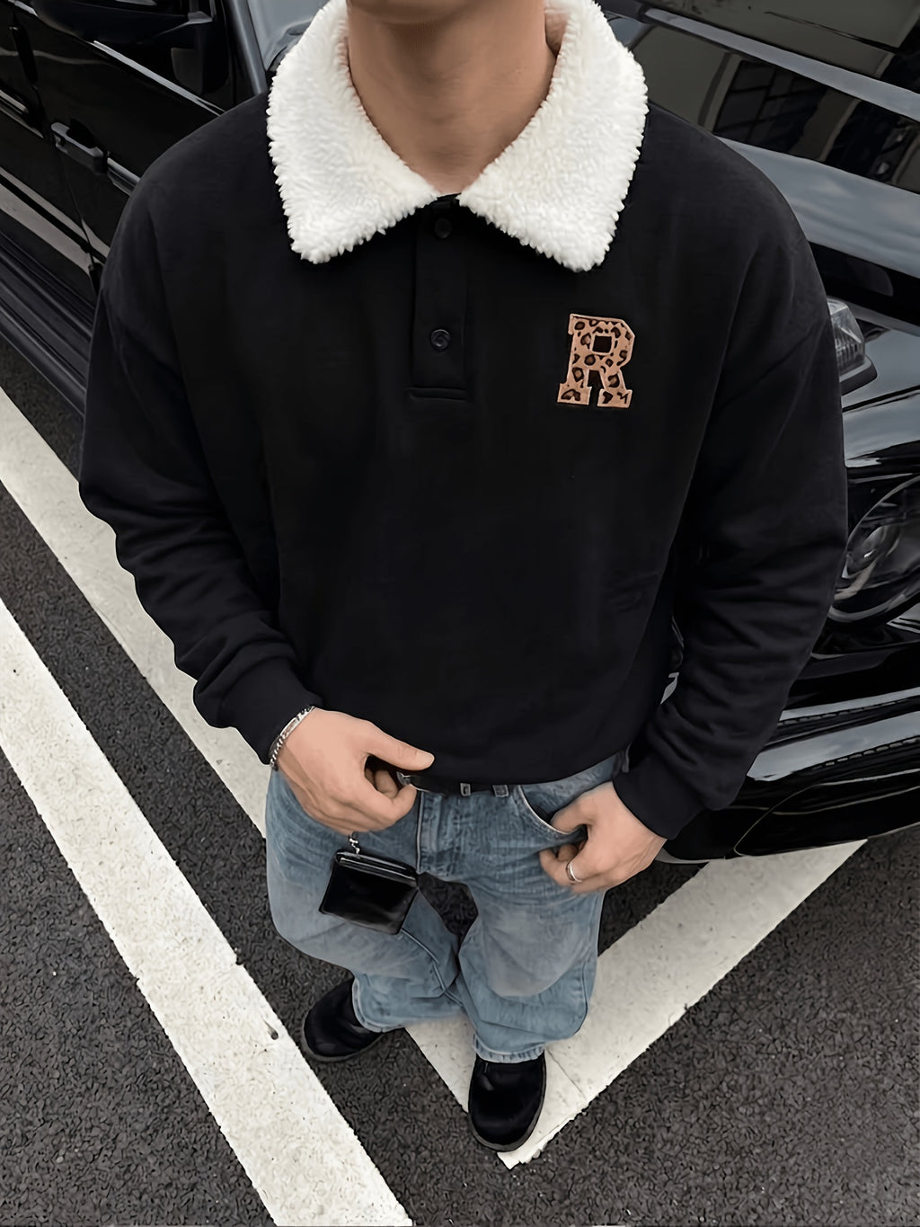 1pc Men'S Plush Lapel Polo Sweatshirt, Leopard R Letter Print, Retro American Casual Style, Autumn Loose Drop Shoulder Fit, Casual Daily Outwear - Black