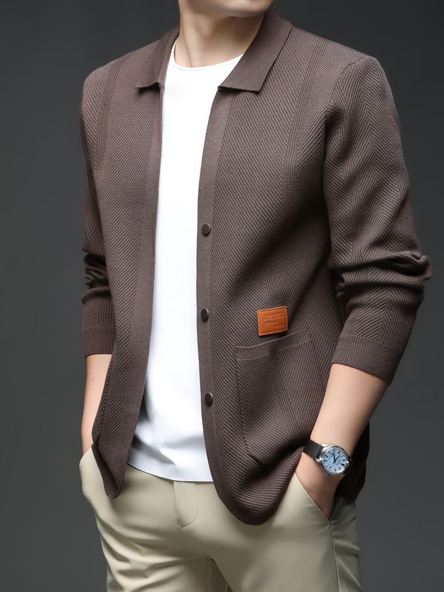 [Wading Whale OBM] Spring/Summer New Men'S Knit Cardigan, Old Money Style Solid Color V-Neck Long Sleeve Open Front Sweater Jacket with Single Button Closure And Side Pockets, Suitable for Spring And Autumn Layering Or Outerwear - Coffee Color