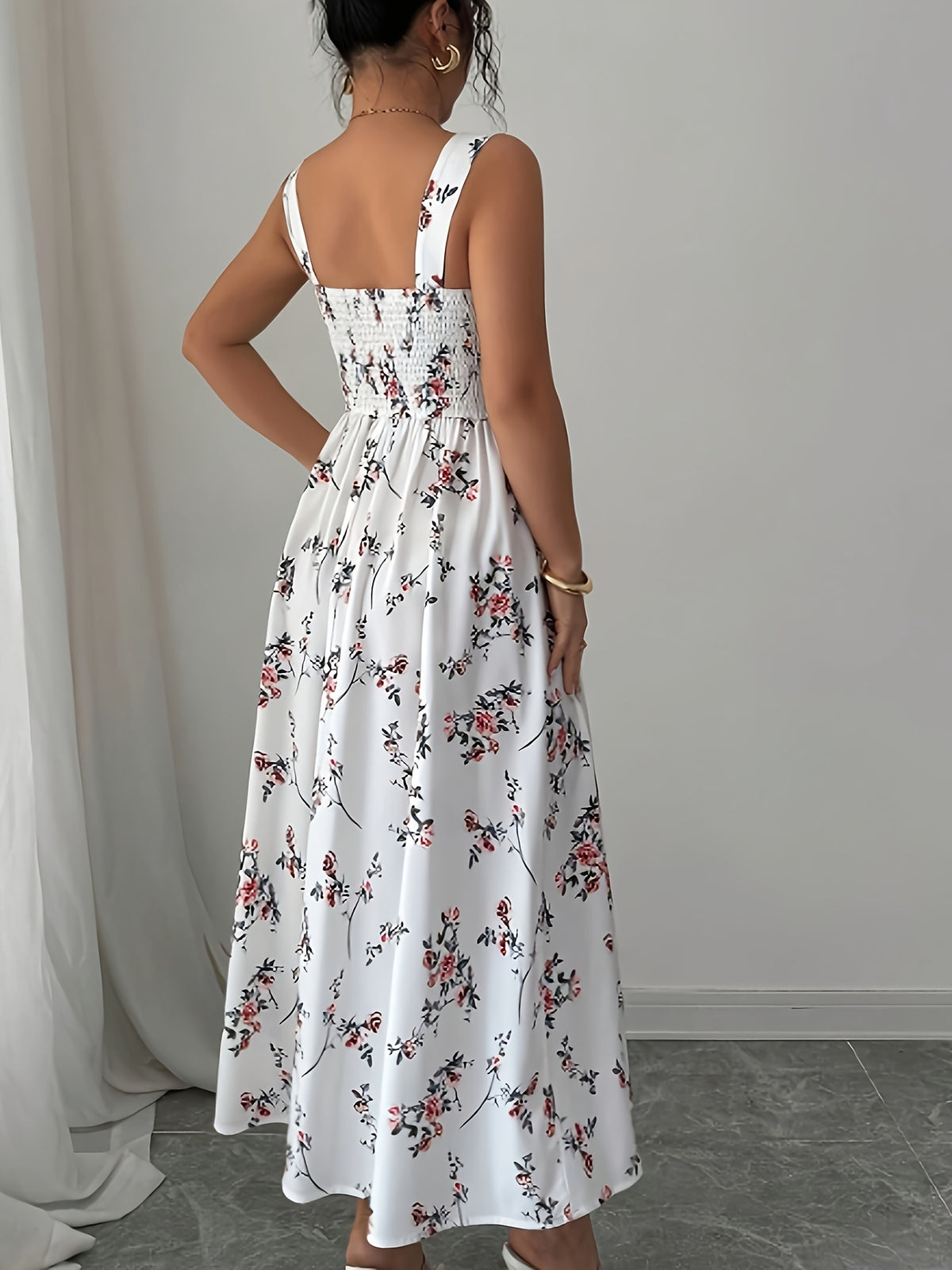 Women's Vintage Square Neck White Floral Print Camisole Dress, Featuring a Effect, Vintage Elegant Vacation Style, Suitable for Summer Dates and Casual Wear in Spring and Summer. Machine Washable - White