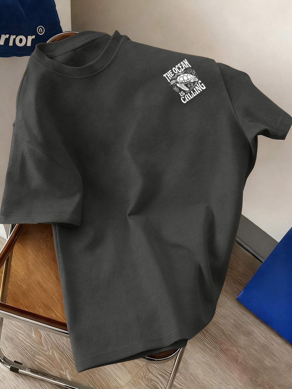 Men's New Style Pure Cotton Short Sleeve Crew Neck T-Shirt with "Ocean Call" Print, Suitable for Vacation, Leisure, Comfortable, Soft, Breathable, Summer Essential - Dark Gray