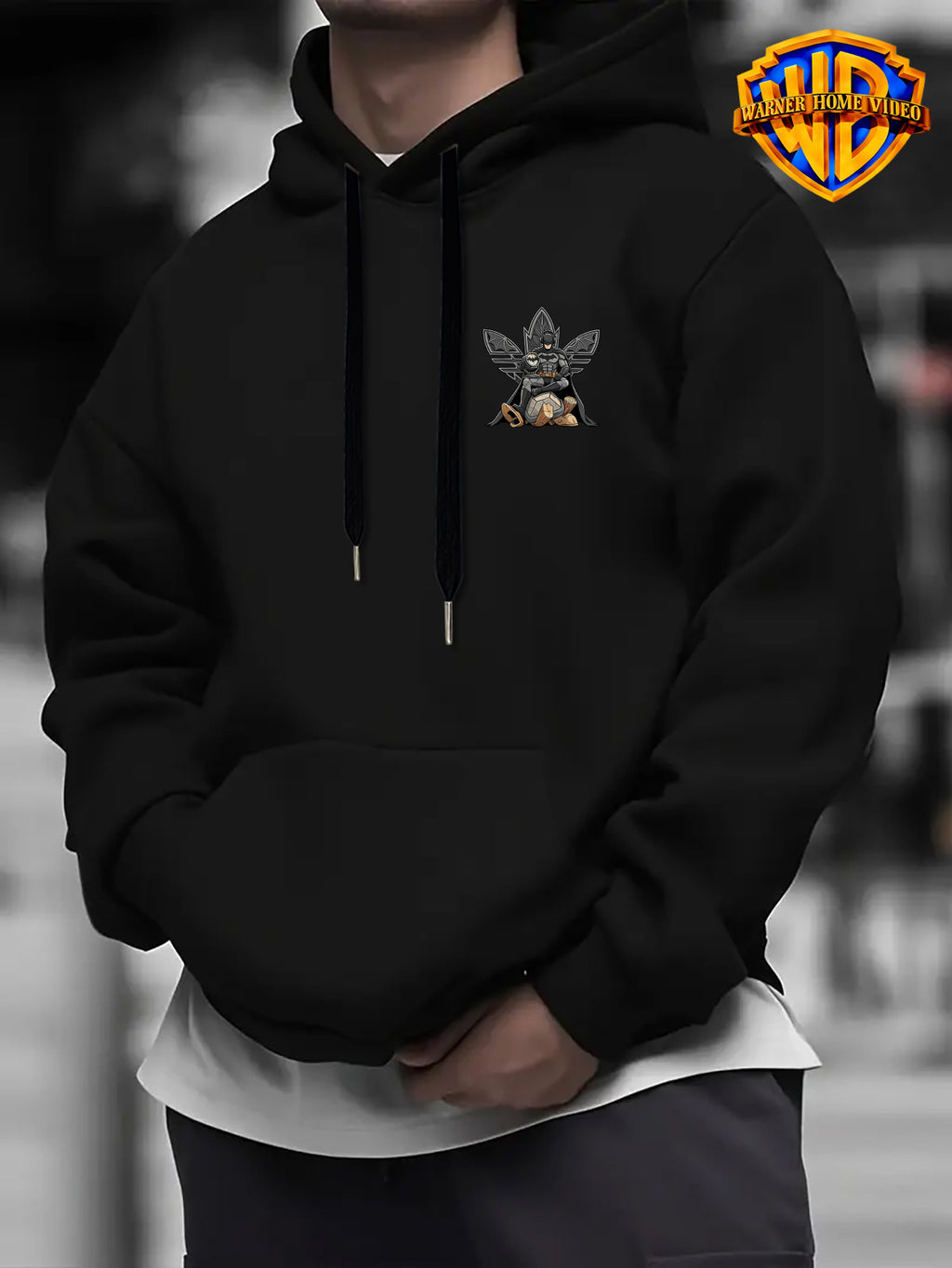 [Officially Licensed by Warner Bros] 1pc, American Dark Batman Hero Throne Portrait Creative Casual Hoodie - Men'S Fashion Sweatshirt with Double-Sided Print, Adjustable Drawstring Loose Comfortable Hoodie, Suitable for Daily And Outdoor Wear - Black