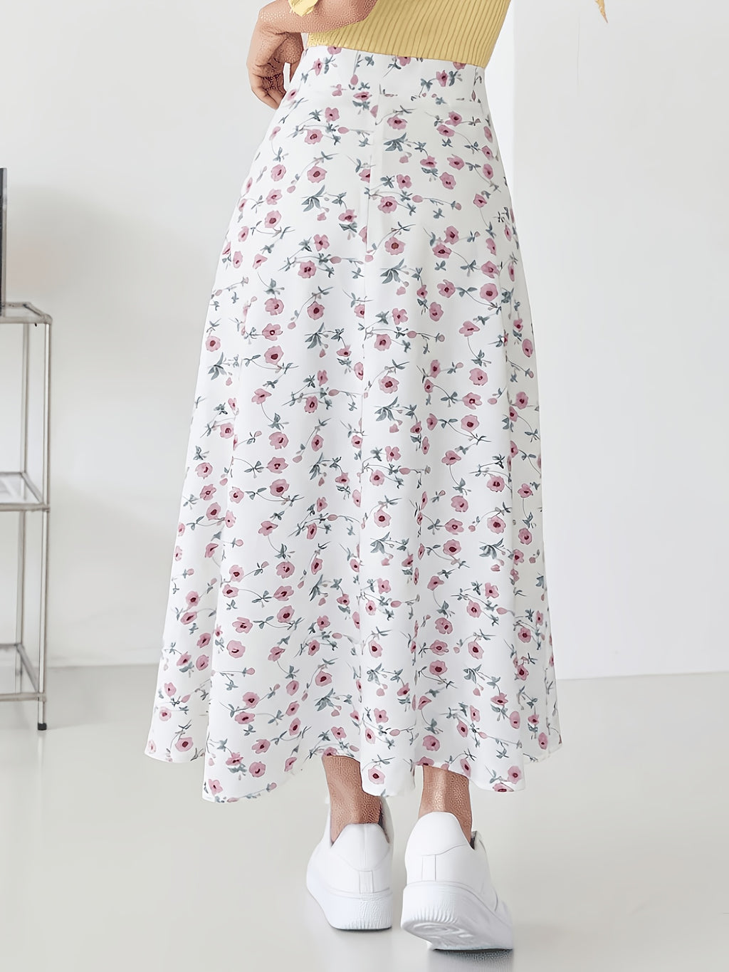 1pc Cute Fashion Casual Floral Printed Short Skirt, Suitable for Vacation Outings And Dates - White