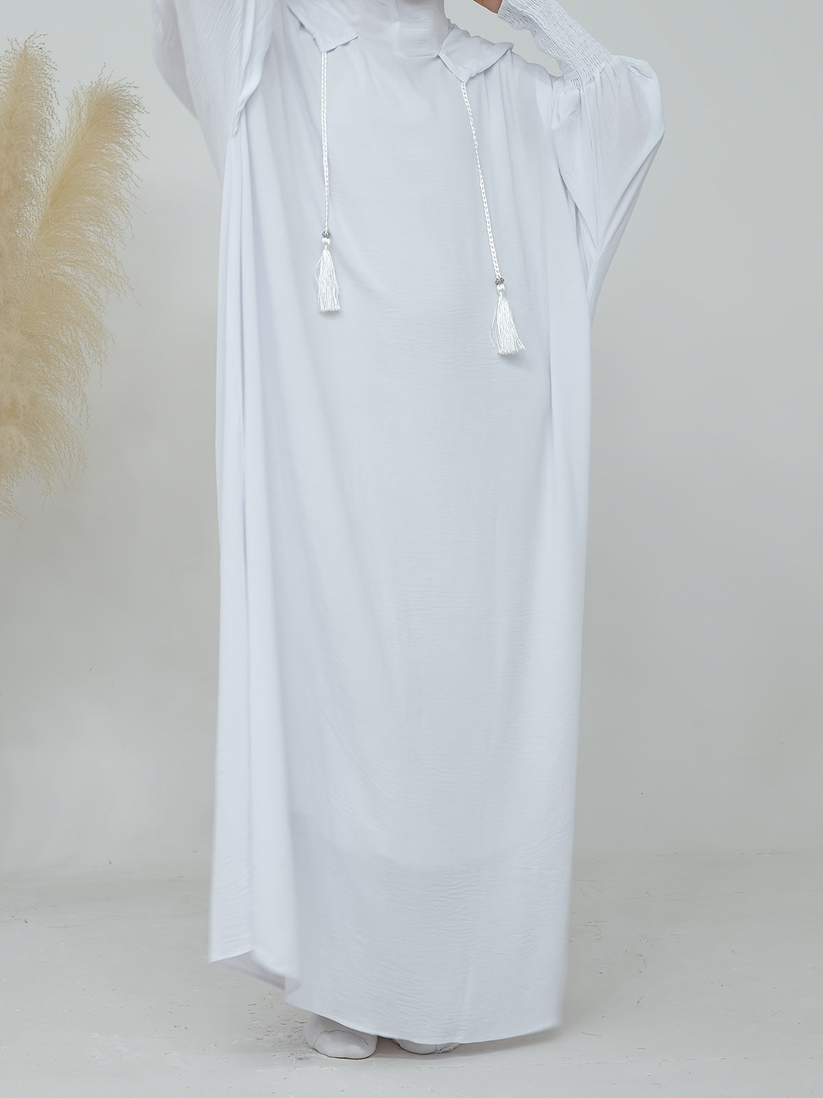Plus Size - Plus Size - 1pc Prayer Jilbab Outfit for Muslim Women, Stylish And Elegant, Features a Solid Color, Ideal for Everyday Wear, Festivals, Gatherings, And Outdoor Events. Women'S Islamic - White