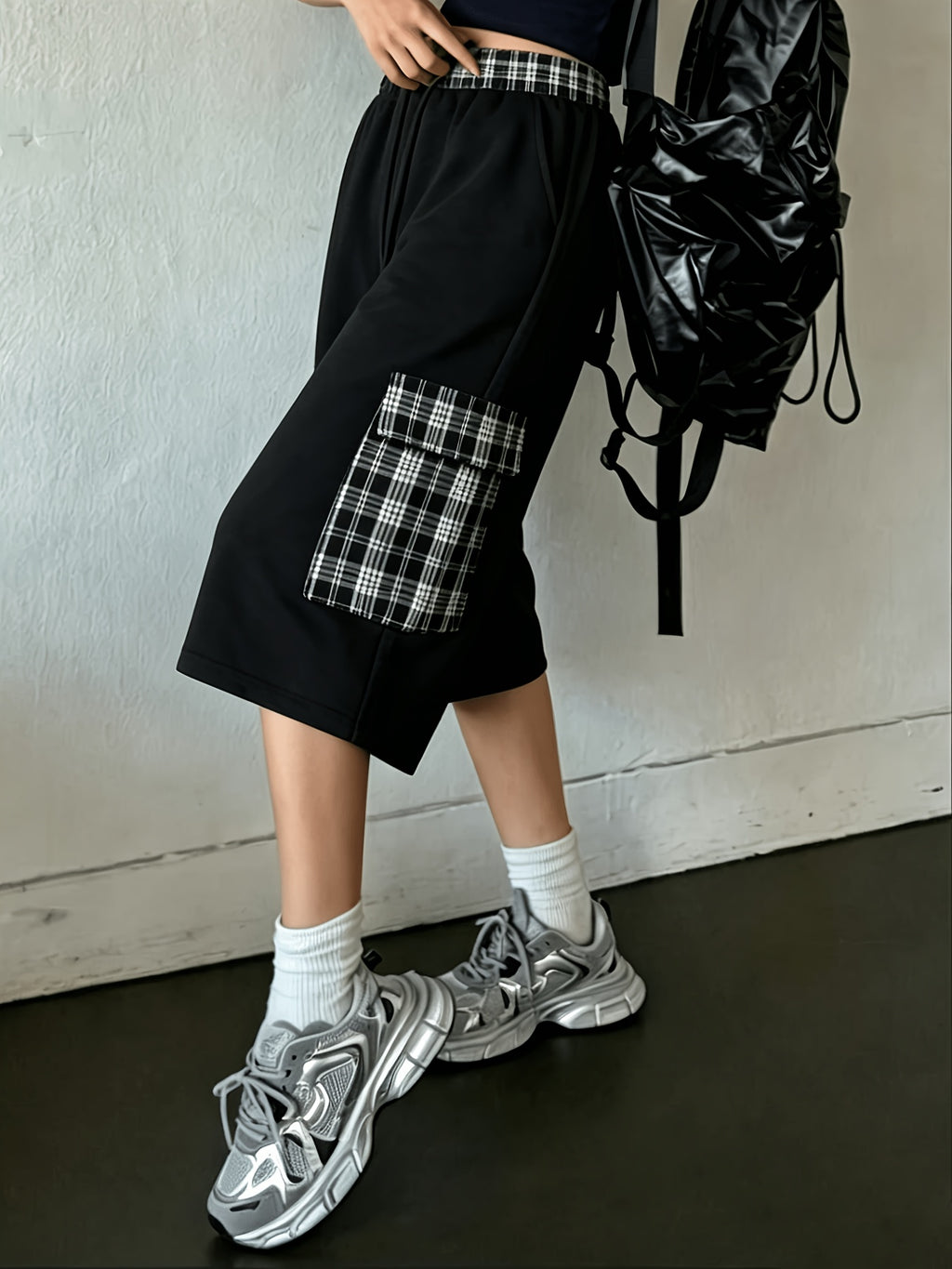 Women's Y2K Vintage Plaid Patchwork Cargo Capri Pants - High-Waisted Wide-Leg Sweatpants with Drawstring Waist & Knee-Length Length Suitable for Spring Summer Fall, Casual Wear, Machine Washable Pocket Design - Black
