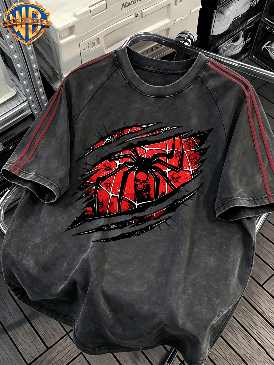 Official WB Warner Bros. Brand Men's Washed Distressed Raglan Spliced Short-Sleeve T-Shirt, American Cool Skull with Red and Black Torn Claw Marks and Cracked Shell Cobweb Print Design, Loose Vintage Street Style Short-Sleeve Top, Contrast Color - Black