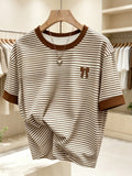 European and American Women's Round-neck Short-sleeve T-shirt, Coffee-white Thin Horizontal Stripes with Coffee-colored Contrasting Ribbed Cuffs, Women's Round-neck Short-sleeve T-shirt with a Bow Print on the Left Chest, Korean-style Commuter Top - Mixed colors