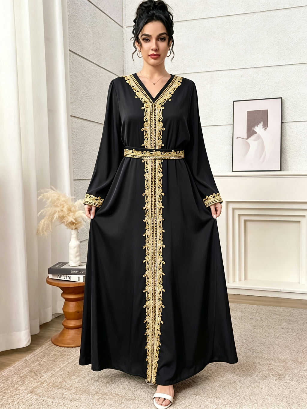 1pc Women's Elegant Kaftan Dress Golden Embroidery V-Neck Long Sleeve Abaya Maxi Dress Luxury Evening Party Gown with Belt White Embroidery Abaya Dress Women's V-Neck Long Sleeve Maxi Kaftan Luxury Contrast Golden Trim Party Gown - Black