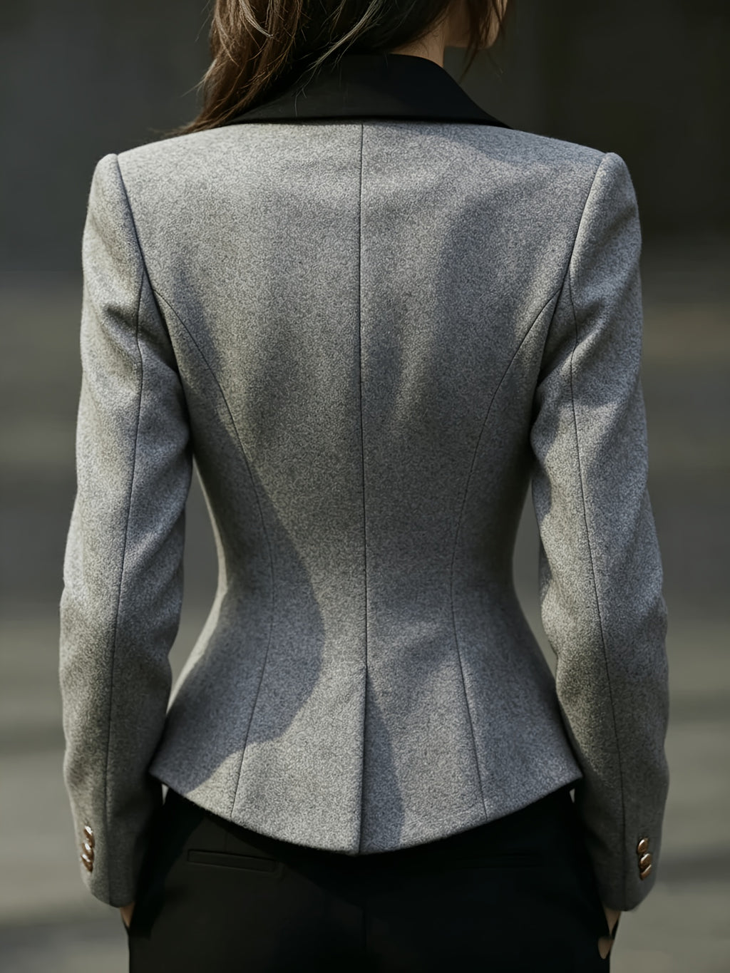Women's Autumn/Winter High-End Contrast Color Lapel Short Blazer with Waist-Cinching Fit, Double-Breasted Golden Buttons, for Commuting and Professional Occasions - Grey