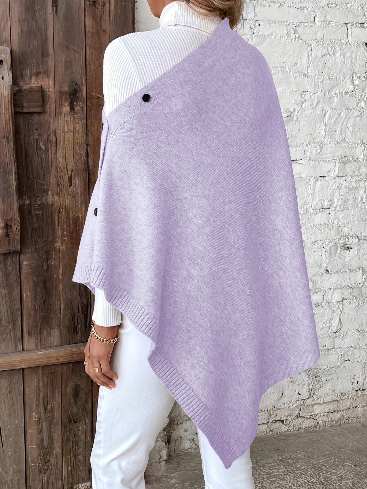 A Versatile Cape That Can Be Styled in Various Ways Throughout The Year, Featuring an Elegant Design, Solid Colors, Buttons, And Suitable for Air-Conditioned Environments - Lavender