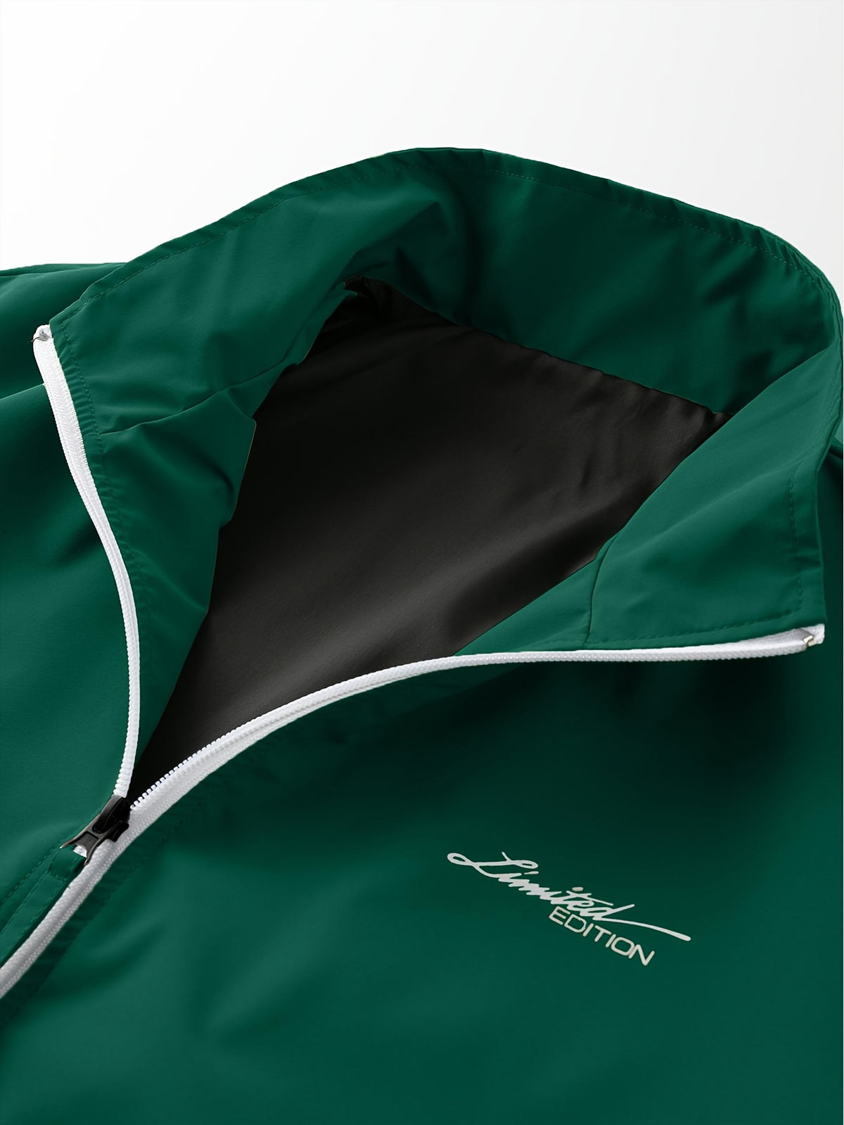 Men'S Sports Casual Jacket with a Contrasting Zipper Design And Print Details, Model JK5653 - Green