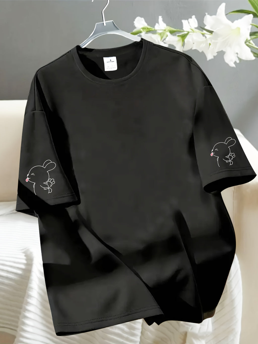 Cute Rabbit Print T-Shirt, Short Sleeve Crew Neck Casual Top for Summer And Spring, Women'S Clothing - Black