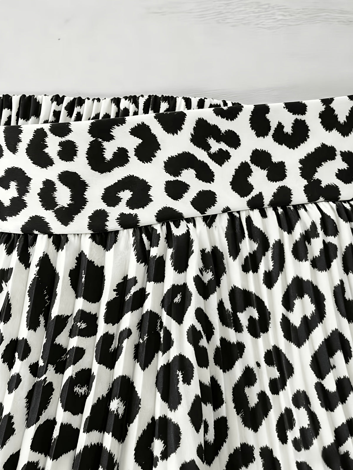 Summer Retro Leopard Print Pleated Wide-Leg Shorts Women High-Waisted Versatile Casual A-Line Pleated Hot Pants YYTT - Multicolor