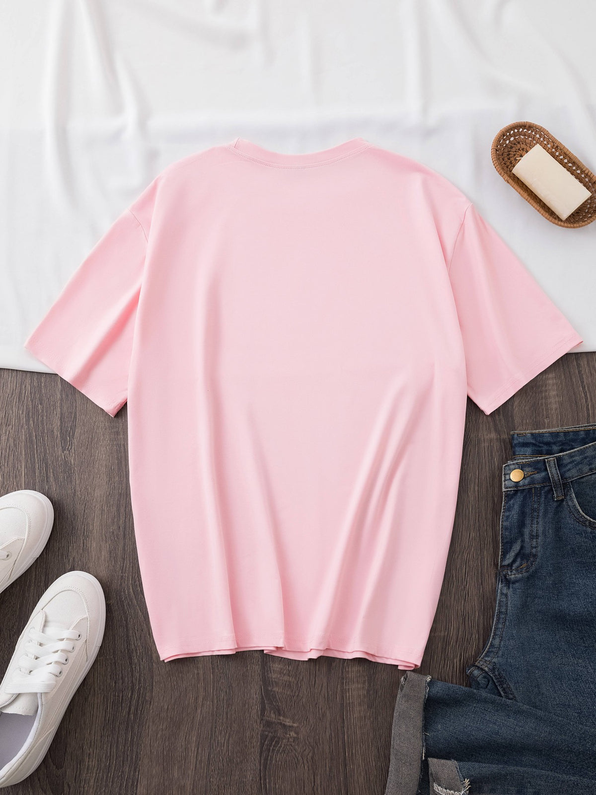 Women's Oversized Round Neck Short Sleeve T-Shirt - Blouse with - Letter Print (Suitable for Initial/ending Letters) - Loose Fit Casual & Elegant - Top - Machine Washable Comfortable Casual Attire for & Outfits - Light Pink Color