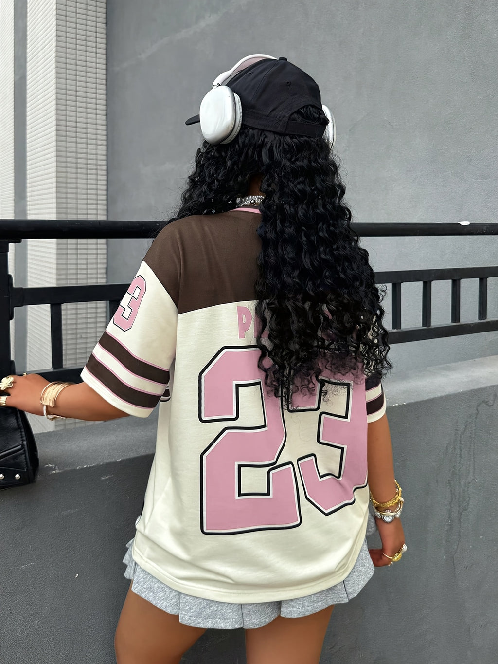 Women's Loose Fit V-Neck Short Sleeve Digital Print T-Shirt - Coffee Color