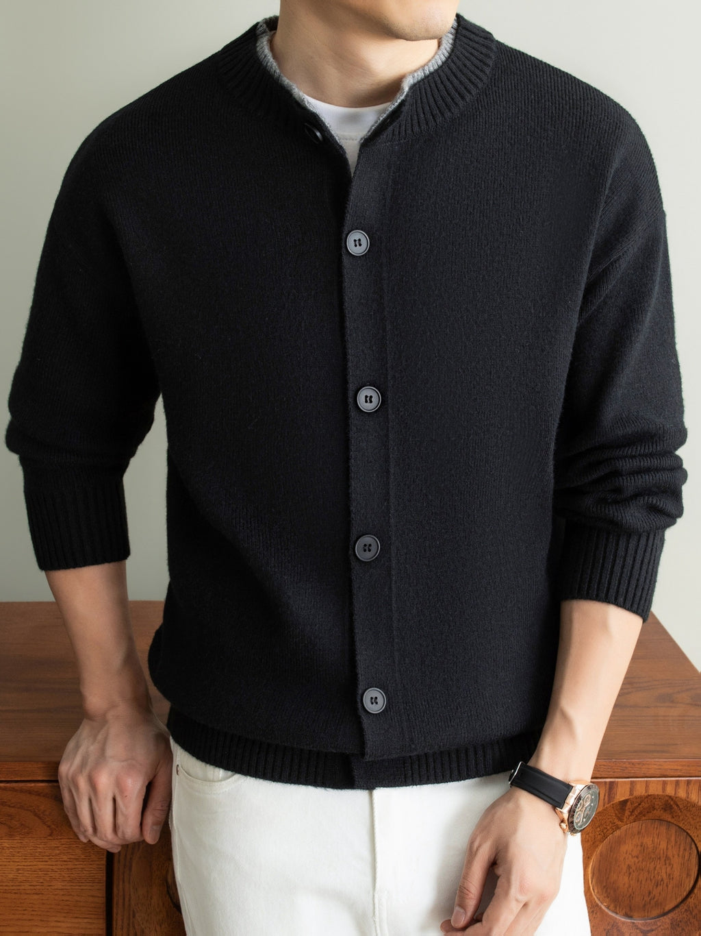 2026 Spring/Autumn New Men's Textured Round Neck Knit Cardigan, Middle-Aged Business Casual Single-Breasted Sweater Jacket, Versatile Style for Daily Commute / Weekend Outings - Black