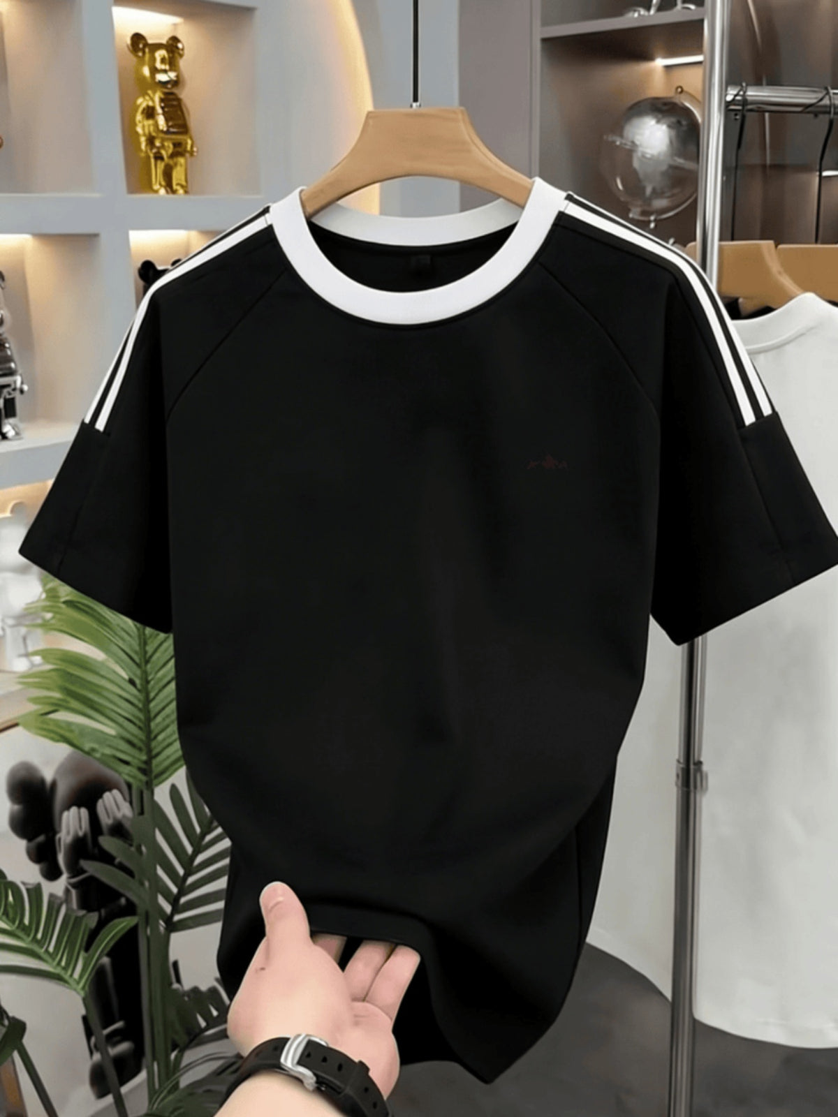 100% Cotton 220g Unisex T-shirt, Classic Fashion Stripe and Color-block Design, Comfortable and Versatile Casual Top for Daily Wear, Couples, and Sports - Black