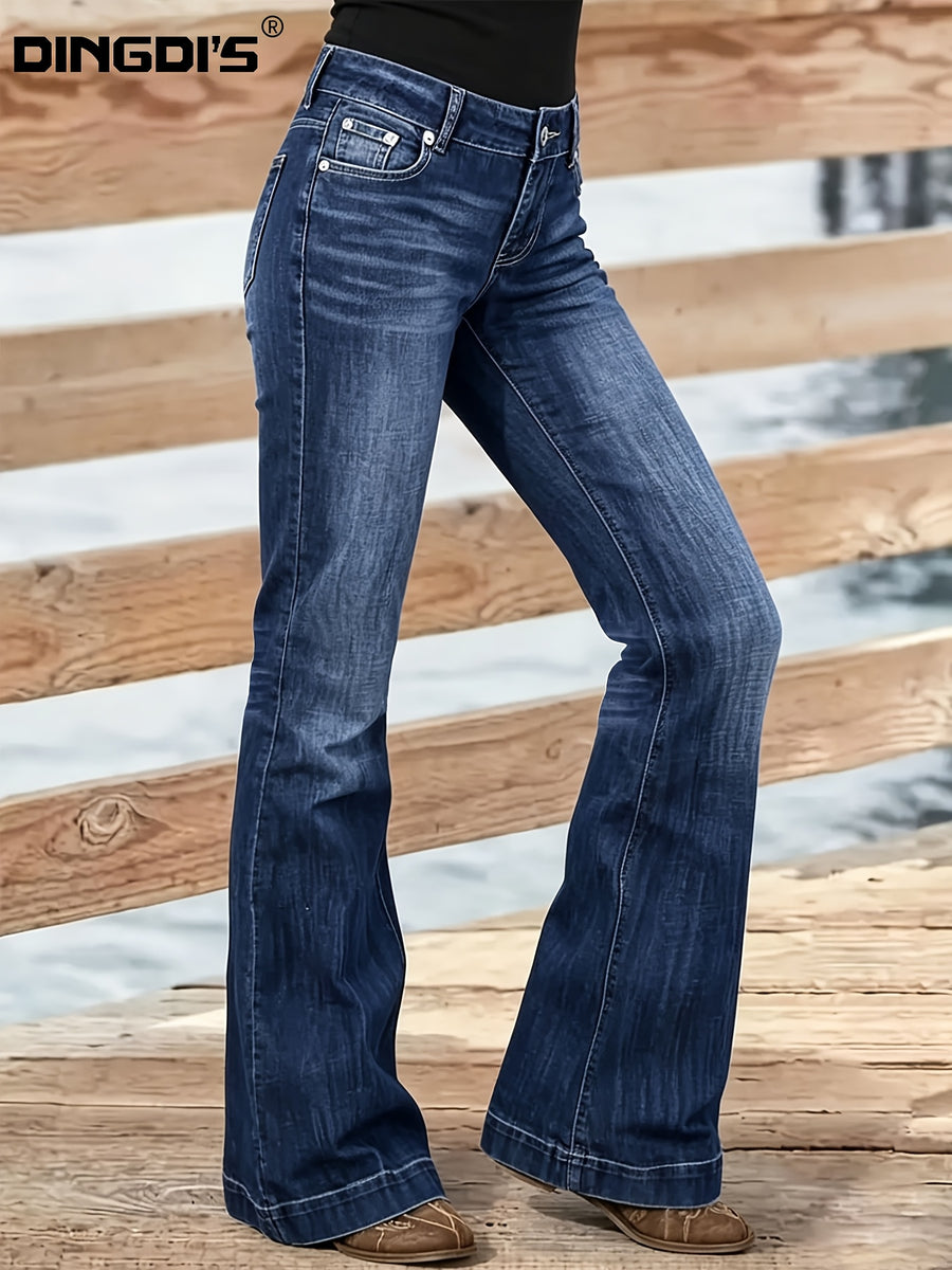 Women's Stretchy Straight-Leg Jeans - Comfortable & Fashionable, Classic Blue Wash Denim with Pocket Detail, All-Season Casual Wear - Deep Blue