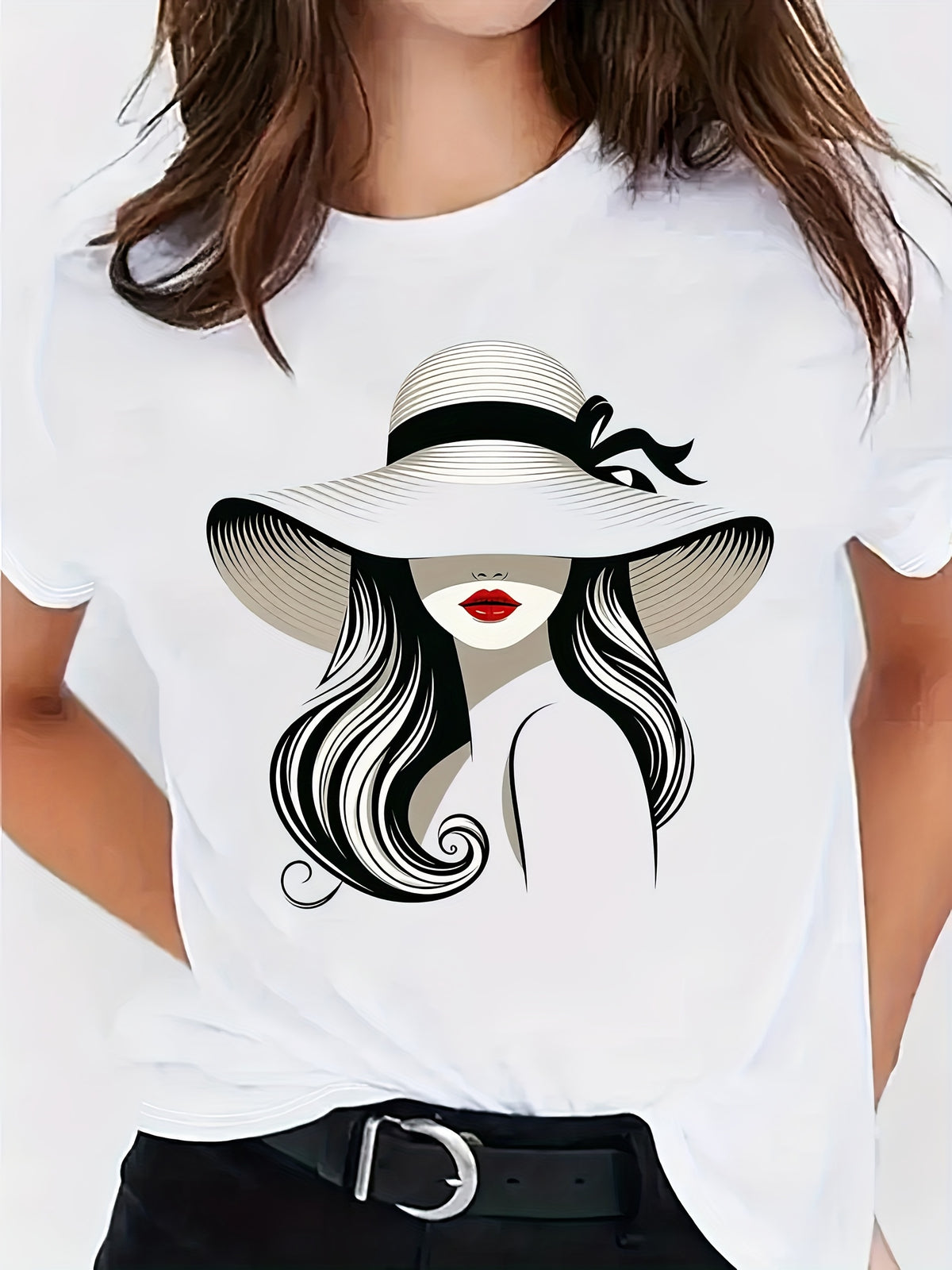 Women'S Fashionable White T-Shirt with Artistic Geometric Face & Wide Brim Hat Print - Soft, Breathable, Short Sleeve Round Neck Casual Top for Spring & Summer, Machine Washable, Comfort Fit, Ladies T Shirts - White