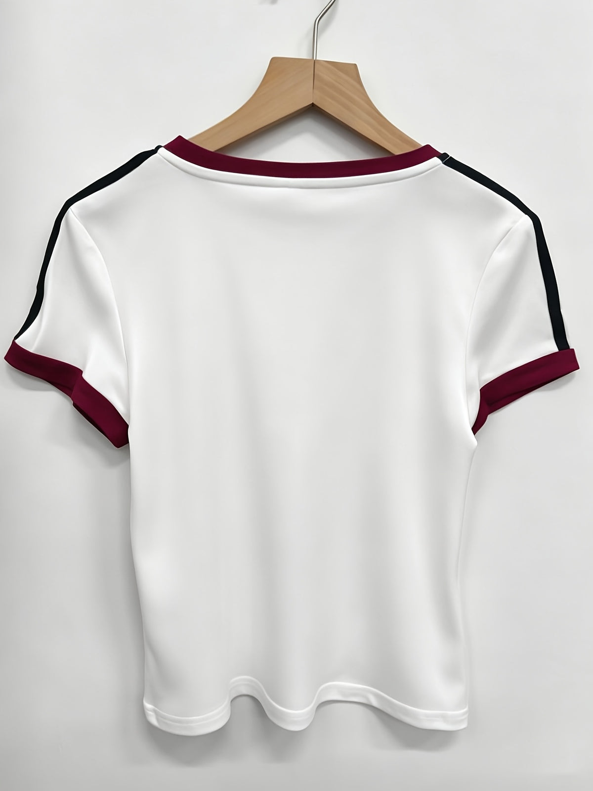 Women's Regular Shoulder-to-shoulder Fit, Round Neck, Color-blocked, Slim-fit, Simple Line Pattern Print, Trendy Niche, Casual, Minimalist, Y Short-sleeve T-shirt Top - White