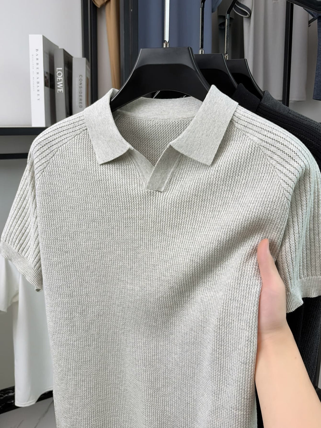 Men's V-Neck Knit Short-Sleeve T-Shirt for Autumn/Summer Workplace Wear and Outdoor Sports, Casual Sporty Sweater, Knitted Top with a V-Neck for a Campus-Style Vibe, Business Casual Short-Sleeve Versatile Pullover V-Neck Tee for Banquets - White
