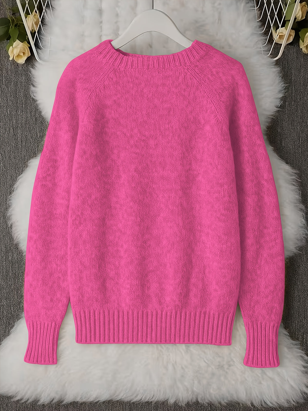 French-style Round-neck Sweater, Soft and Cozy, Elegant Design, Perfect for Spring and Autumn Commuting and Outings - Rose Red