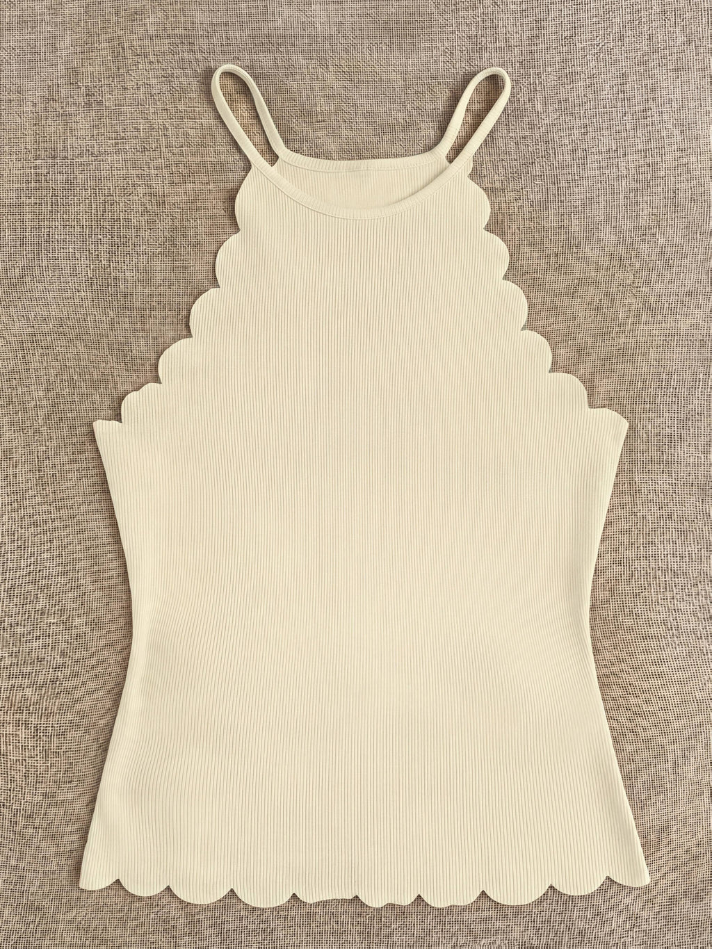 Solid Color Off-The-Shoulder Petal Trim Sleeveless Top, Western Style Women'S Easy Spicy Outfit, Spring Summer Niche Cool Outer Layer Base Layer Off-Shoulder Vest - Apricot