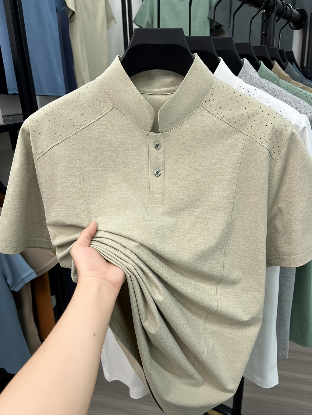 Men's New Summer Casual Stand Collar T-Shirt, Simple and Stylish Thin Breathable Versatile Short Sleeve Tee - Beige Camel