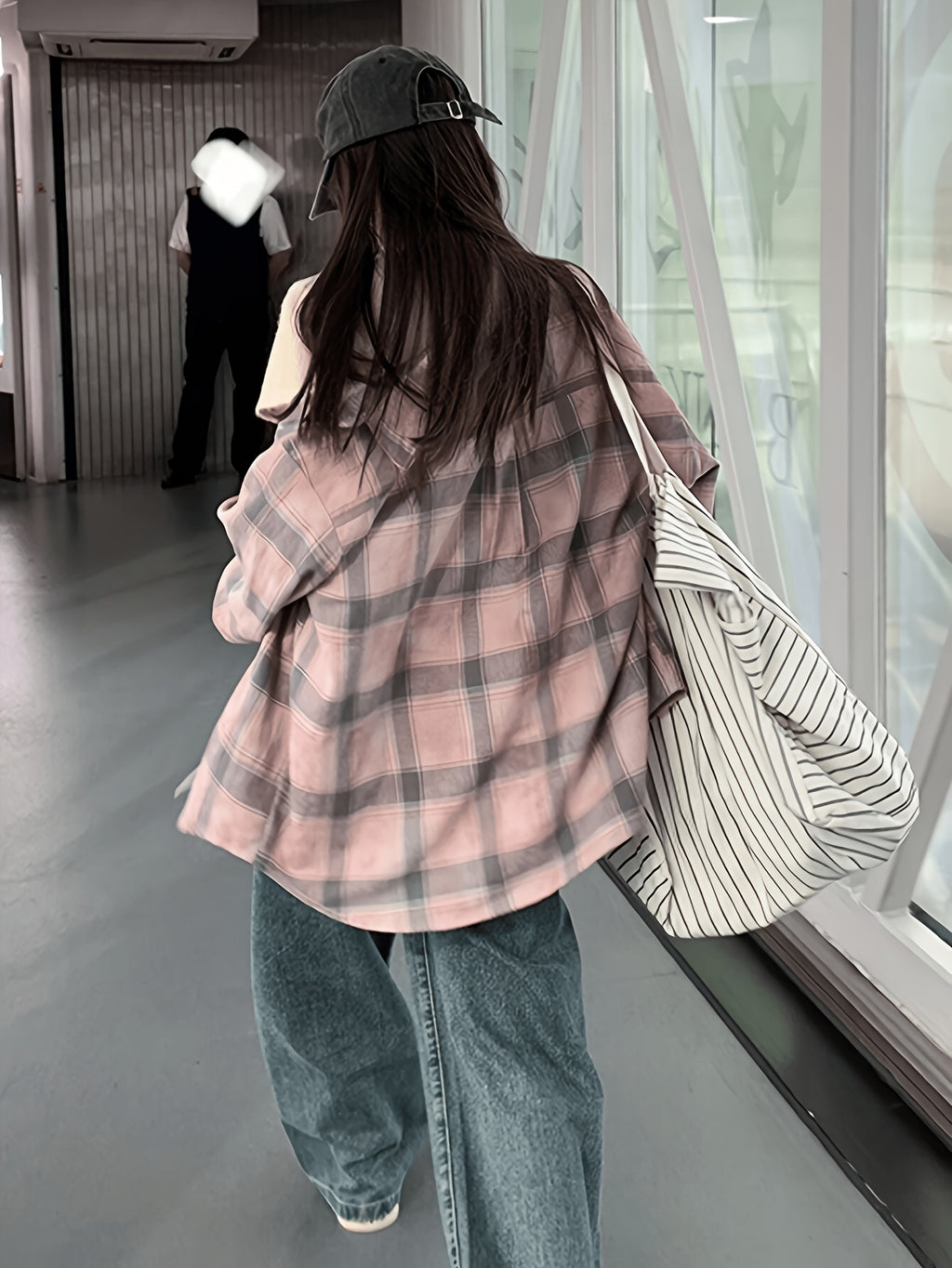 Elegant Direction Women's Long Sleeve Loose Plaid Shirt, Suitable for Daily Wear and Vacation Travel - Mixed colors