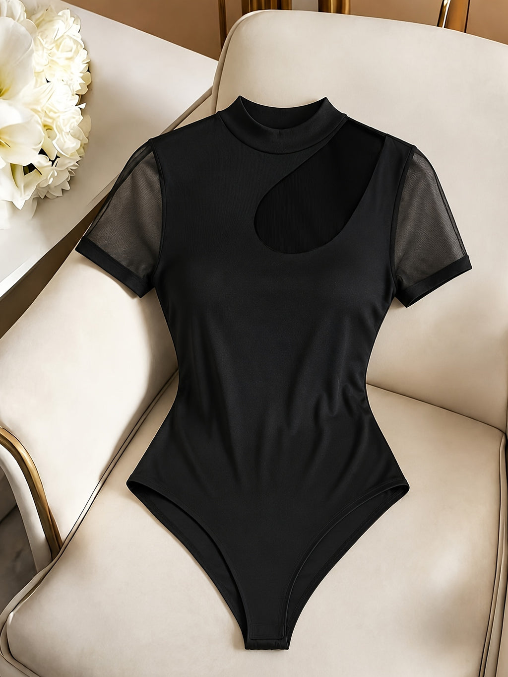 Spring/Summer Solid-Colour Short-Sleeved Crew Neck Top with Mesh Design Stylish Commuter Workwear: Slim-Fit Sensual Casual Women's Jumpsuit with Concealed Fastenings - Black