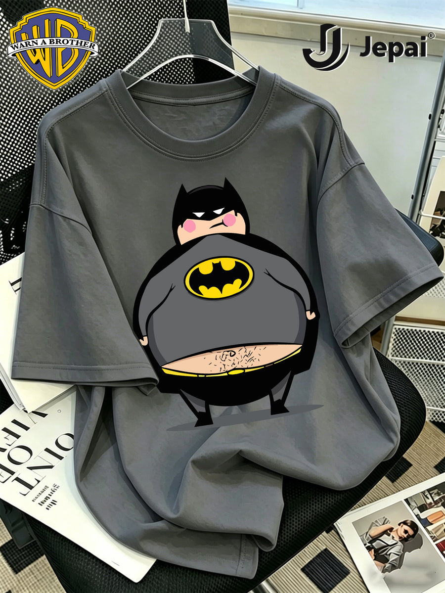 Warner Bros. Exclusive License, Retro Street Style DC Batman Cartoon Classic Character Print Design Men'S Summer Basic Casual Short Sleeve Top, Casual Round Neck Shirt, Suitable for Outdoor Wear, Fitness, Office, And Daily Casual Wear - Dark Gray