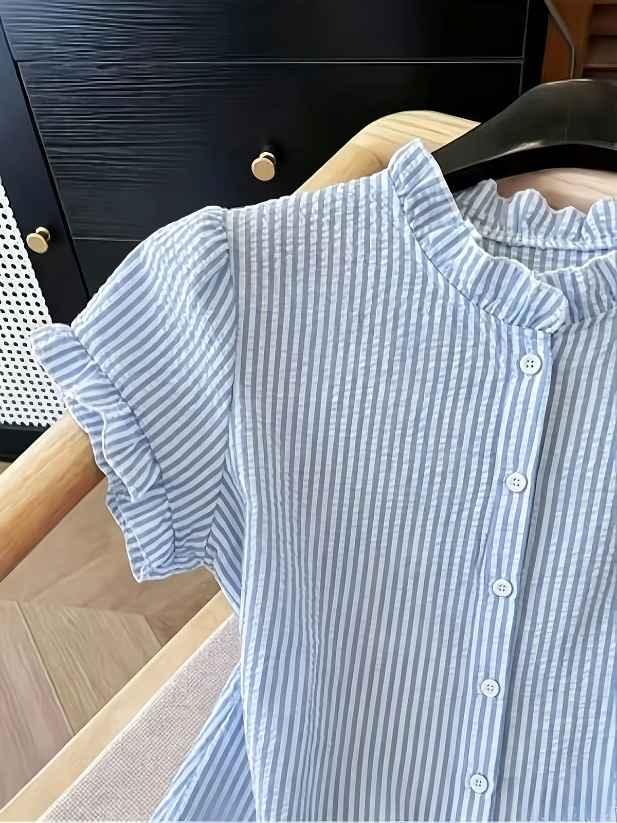 Women's Ruffle Collar Short Sleeve Single-Breasted Striped Shirt - Blue Stripes