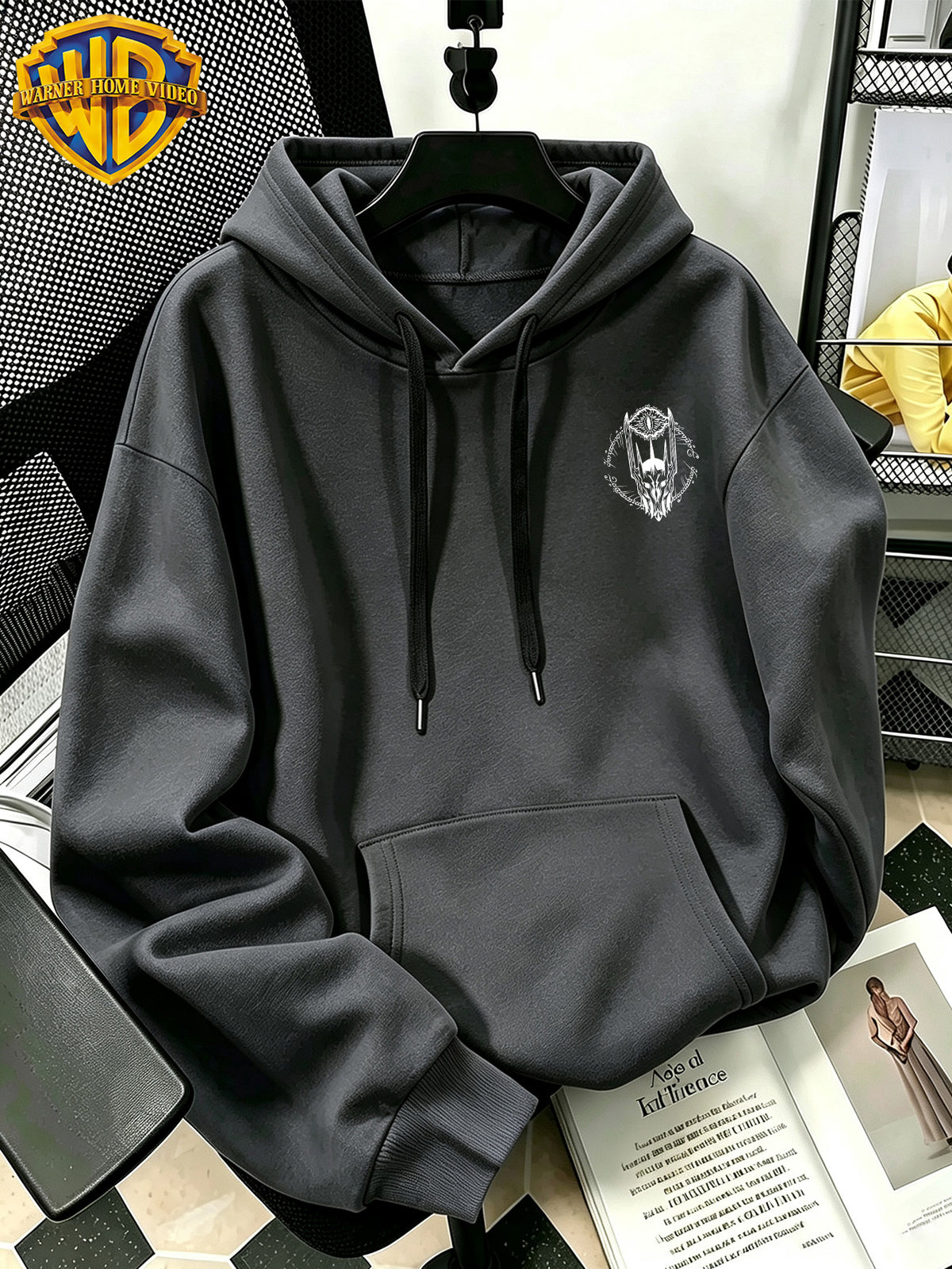 Authorized by Warner Bros., 2026 New Soren Helmet with White Line Print, Men'S Hoodie, Hooded Sweatshirt, Kangaroo Pocket And Drawstring Hat, Suitable for Daily And Outdoor Sports Wear, Autumn And Winter Warm Jacket, Fashionable Jacket - Dark Gray