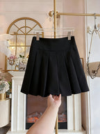 [Development ZD260112084] Women's Casual Cropped Pleated Skirt with Decorative Accessory Buckle (Lined) - Black