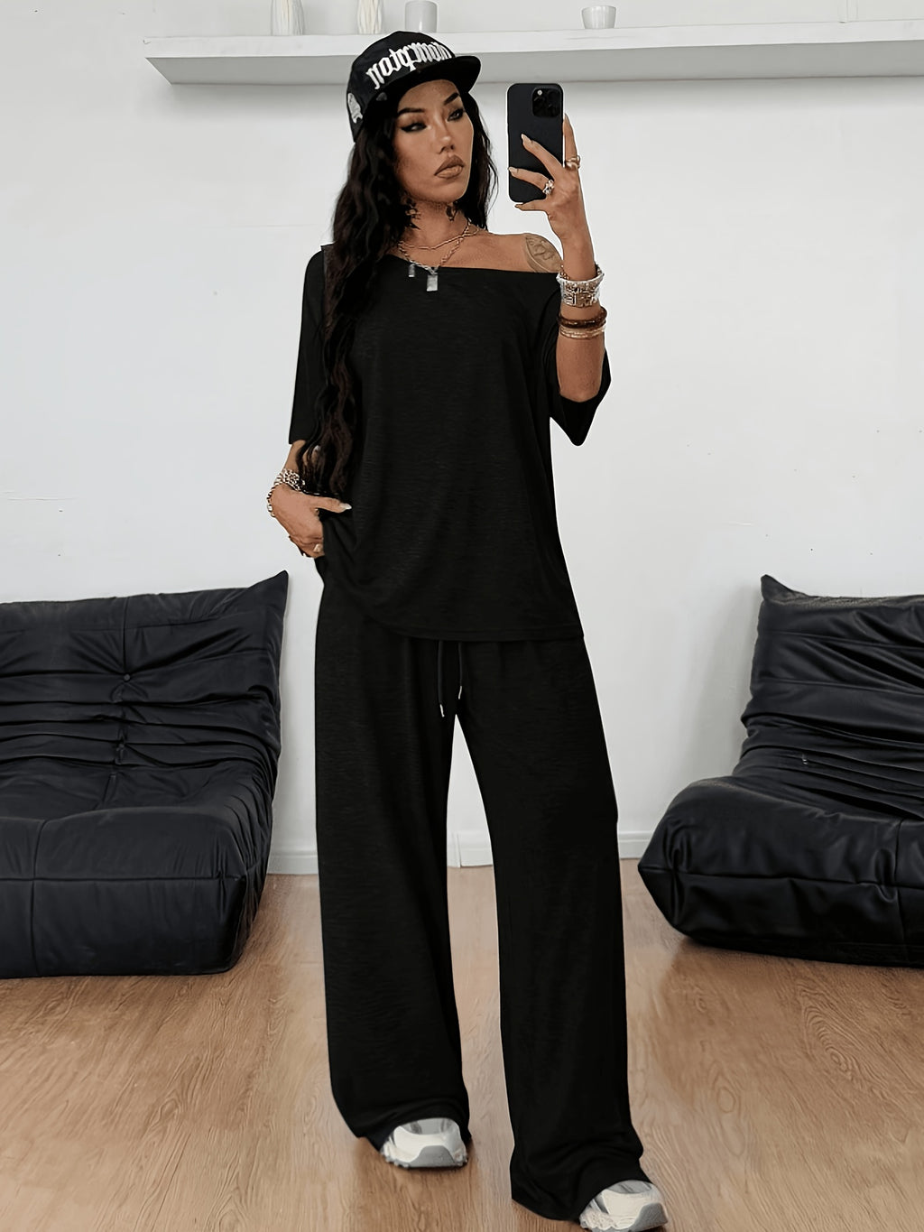 Casual Women's 2pcs Set Short Sleeve T-Shirt + Pants - Black