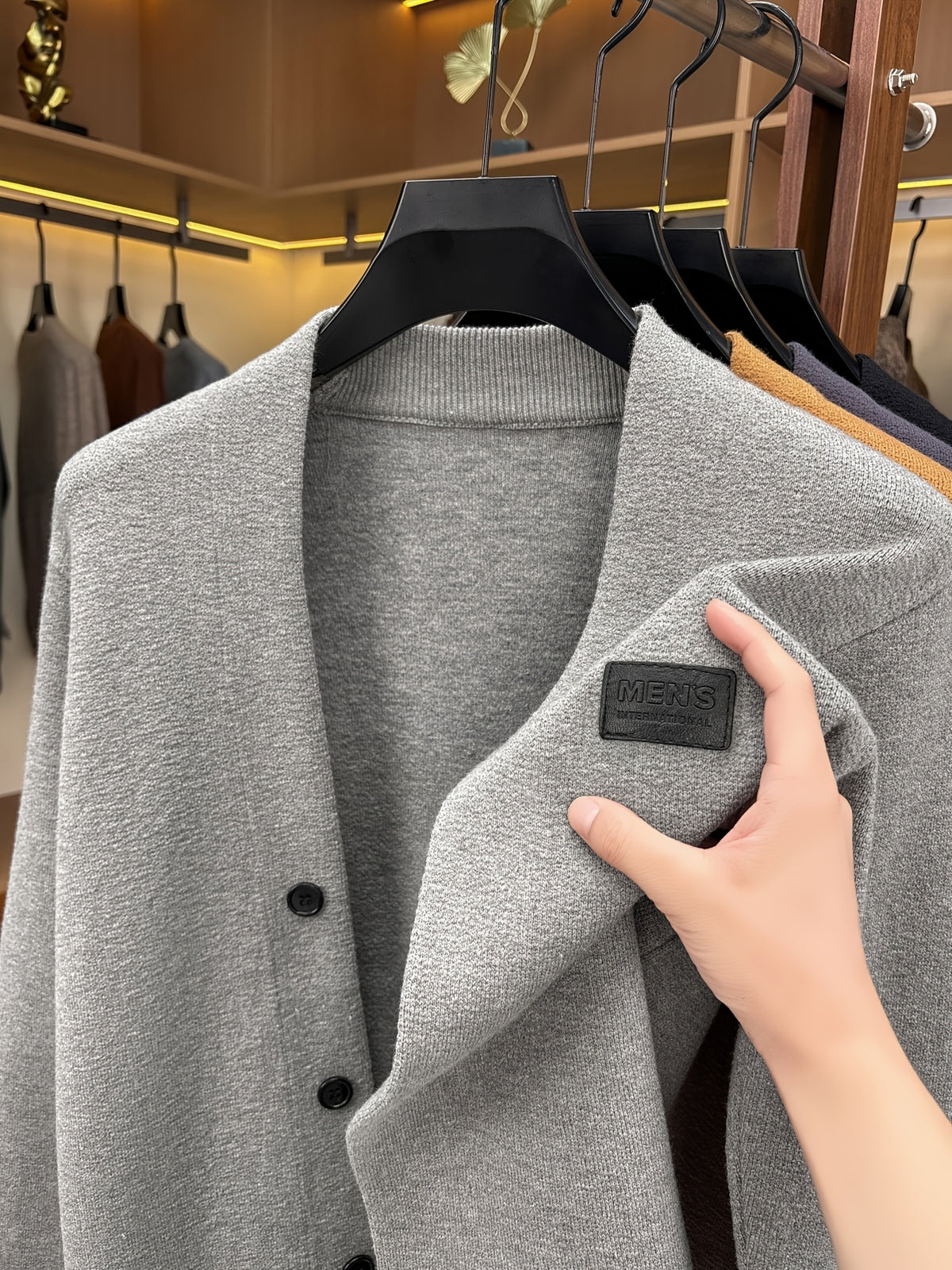 Men's Minimalist Commuter-Style Knit Cardigan, Crafted from Fine, Soft, and Supple Knitted Fabric That Is Skin-friendly, Breathable, Wrinkle-resistant, and Pilling-resistant. The V-neck and Relaxed Fit Are Flattering on All Body Types - Light Grey