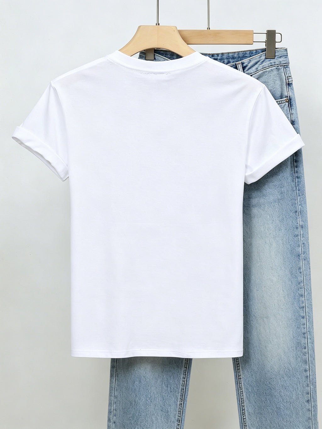 Minimalist Line Bear 'OK' Letter Print T-Shirt, Loose Fit, Casual and Relaxed Vibe, Perfect for Stylish Youthful Daily Street Outfits. - White