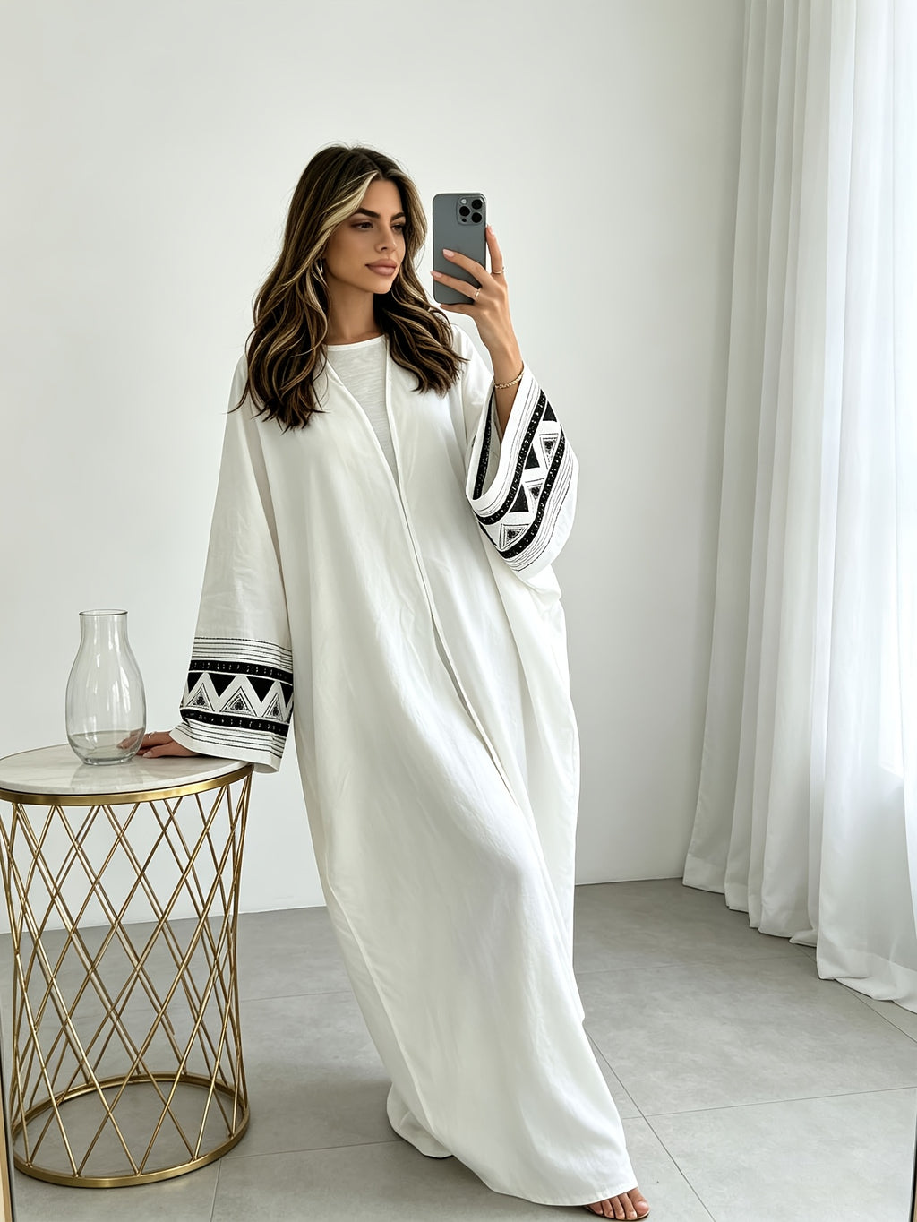 1pc Headscarf-Free Elegant Ethnic Style Long-Sleeve Arabic Robe, Cardigan, Floral Pattern, Made of Non-Stretch Fabric, Ideal for Spring and Autumn. This Elegant Arabic Robe Is Adorned with Exquisite Floral Embroidery, Showcasing Refined Elegance - White