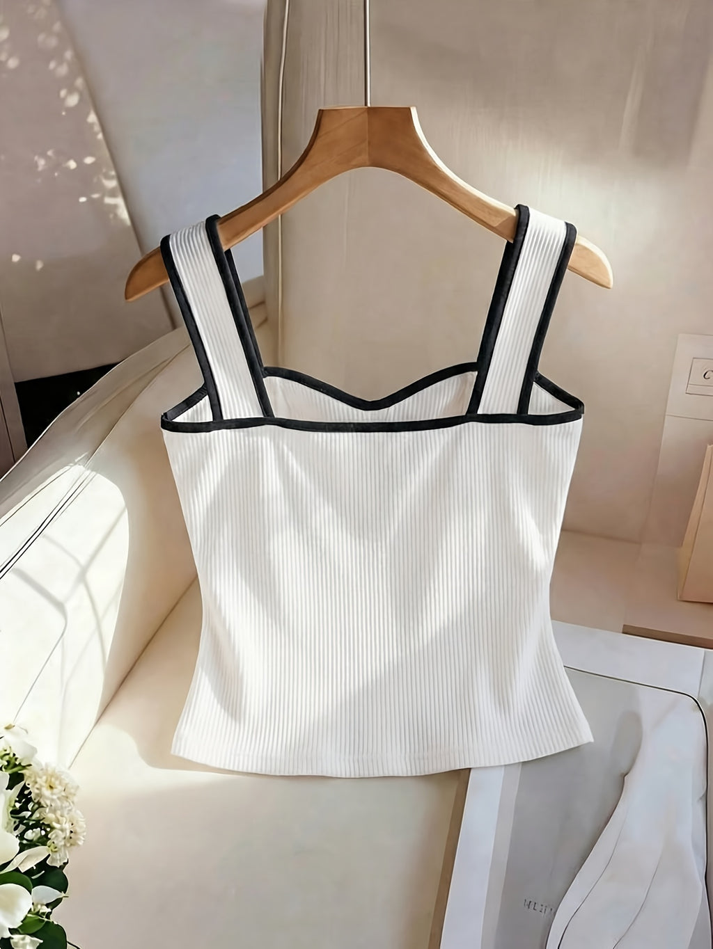 New Spring Summer Style, Elegant French Style Sleeveless White Vest, Fashionable And Graceful, Featuring High-End Decorative Buttons And a Unique Black And White Block Design - White