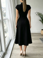 Elegant Women'S Black Golden Zipper Detail Slim Mid-Length Dress, Date Night, Romantic Evening, Holiday Attire, Party, Date, Elegant Party Wear, Elegant Refined Chic Dress - Black