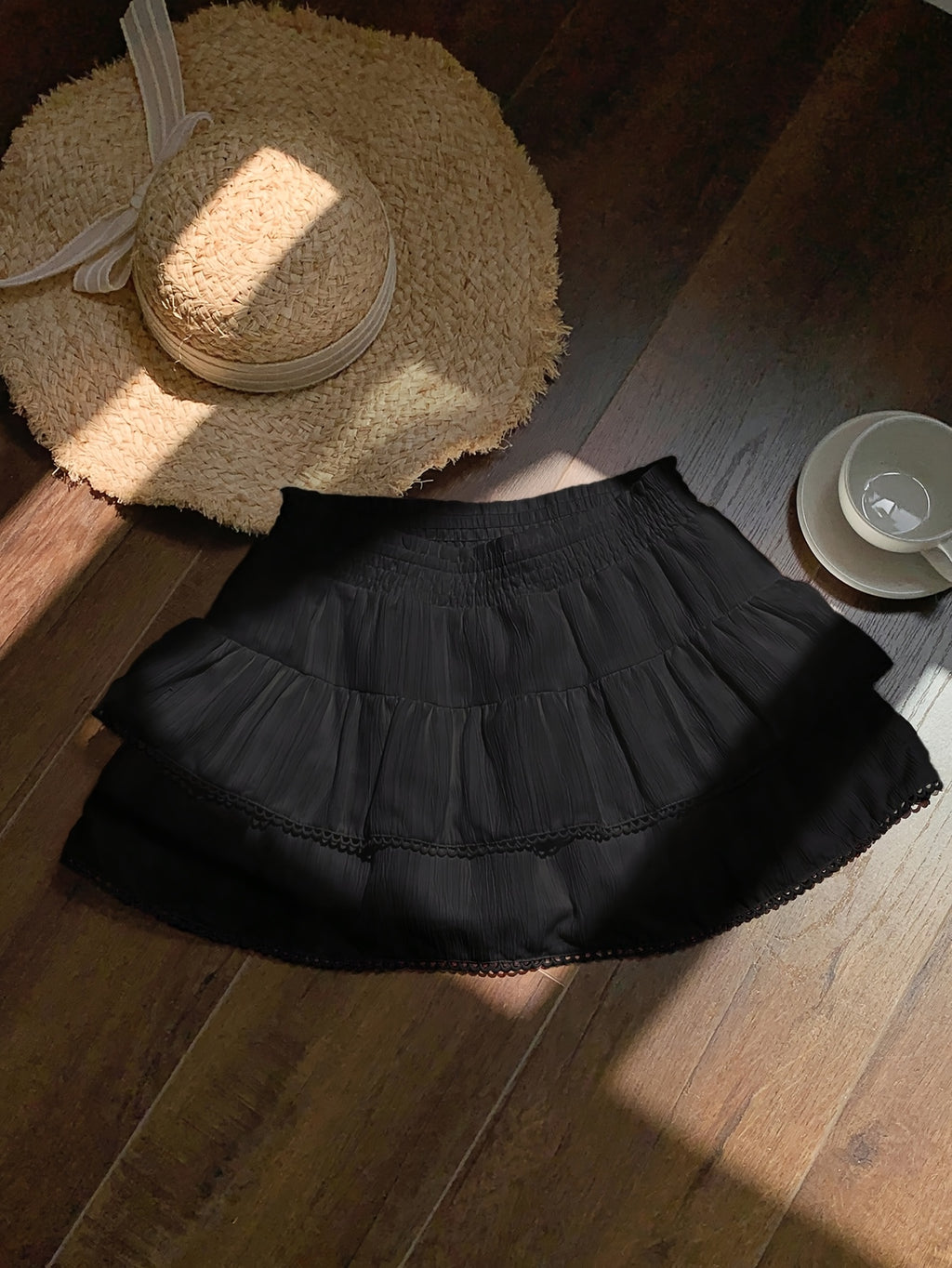 Women's Low-Rise Short Summer Skirt - Solid Color A-Line Mini Skirt, Machine Washable Casual Outfits for Beach, Picnic, Office & Casual Attire - Solid Color Short Skirt - Black