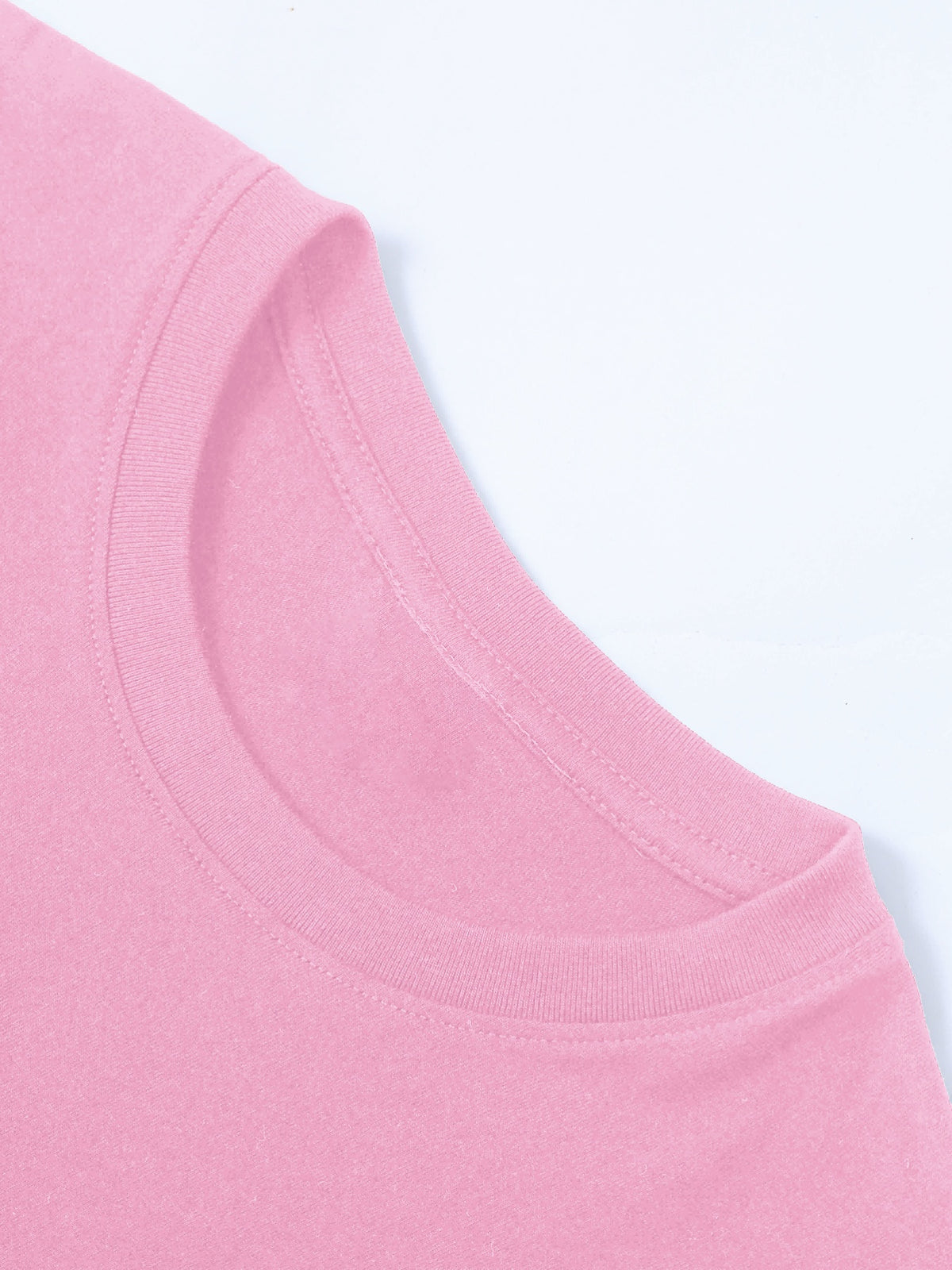 Fashionable New Women's T-shirt Top, Summer Casual Short-sleeve T-shirt, Versatile and, Featuring a Cute "Disney" Minnie Mouse Pink Bow Smiling with Hand on Chin Print. Made of 100%, the Fabric Is Comfortable and Breathable. Suitable for Daily Wear - pink color