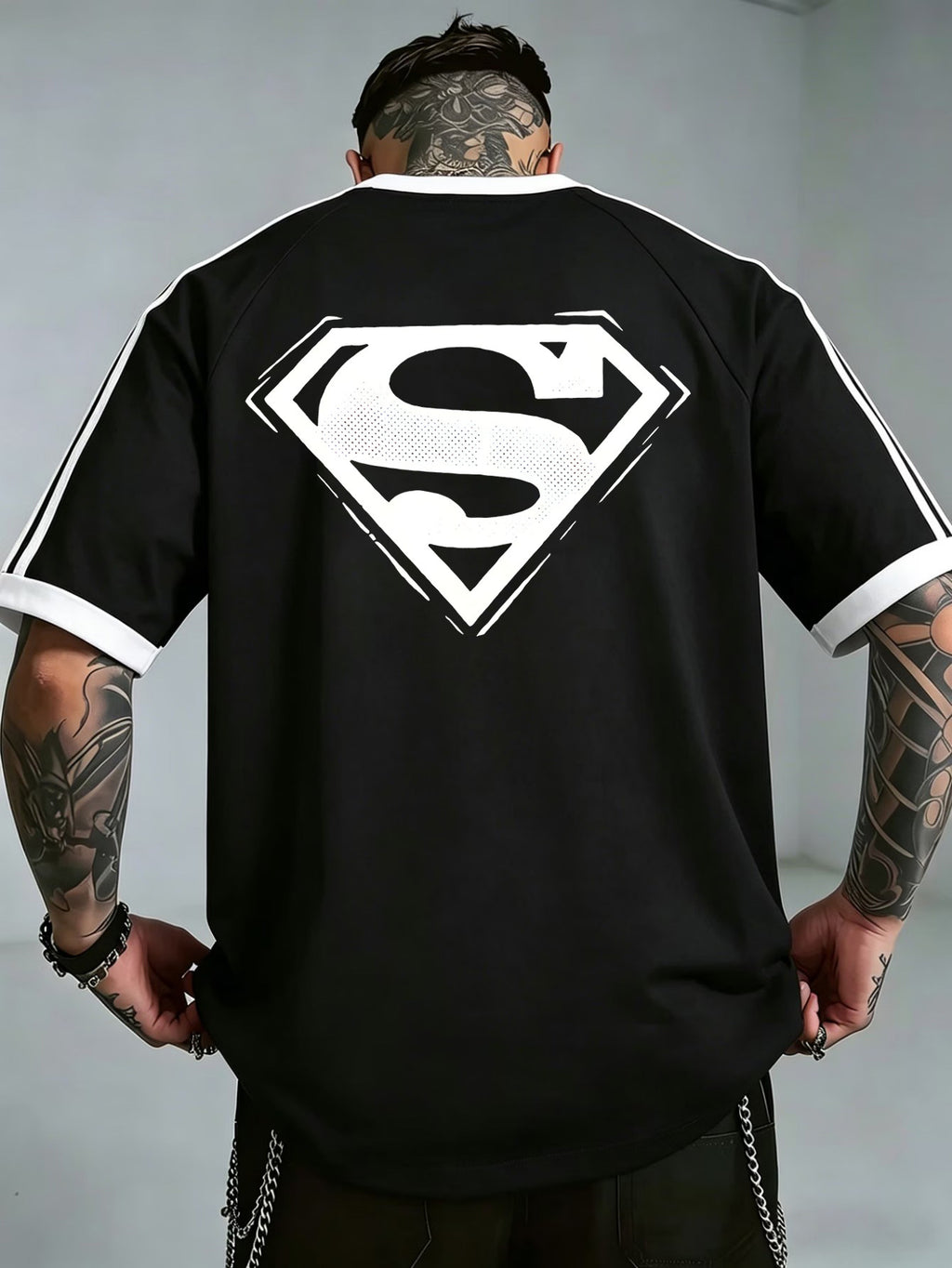 Warner Licensed - Men'S 100% Round Neck Short Sleeve T-Shirt, Summer New Breathable Skin-Friendly Fabric, Featuring Superman Print Pattern, Refreshing And Summer Vibe, Contrast Striped Design Adds Athletic Energy, Avoiding Monotony with Trendy Feel - Black