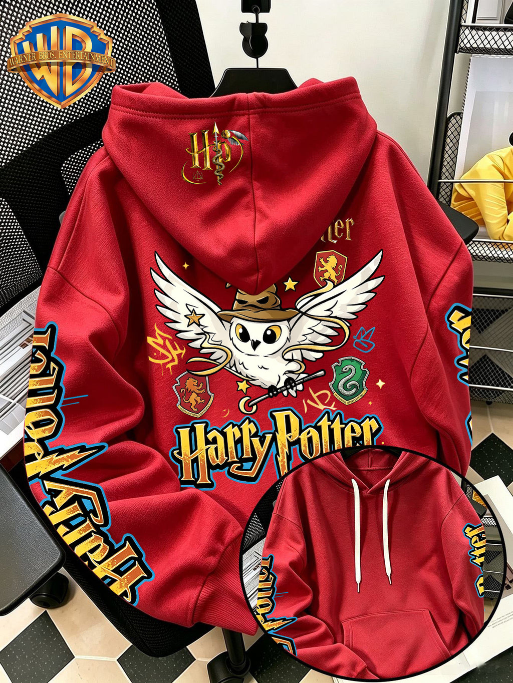 Warner Bros Official 1pc Vintage Golden Pattern Magic Owl Trendy Casual Hoodie - Men's Fashion Hoodie, Adjustable Drawstring Loose and Comfortable Sweatshirt, Suitable for Daily and Outdoor Sports Wear, the Perfect Choice for Warmth in Autumn - Red