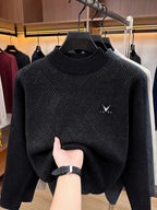 Minimalist Urban Crewneck Sweater for Portable Daily Commuting - Black