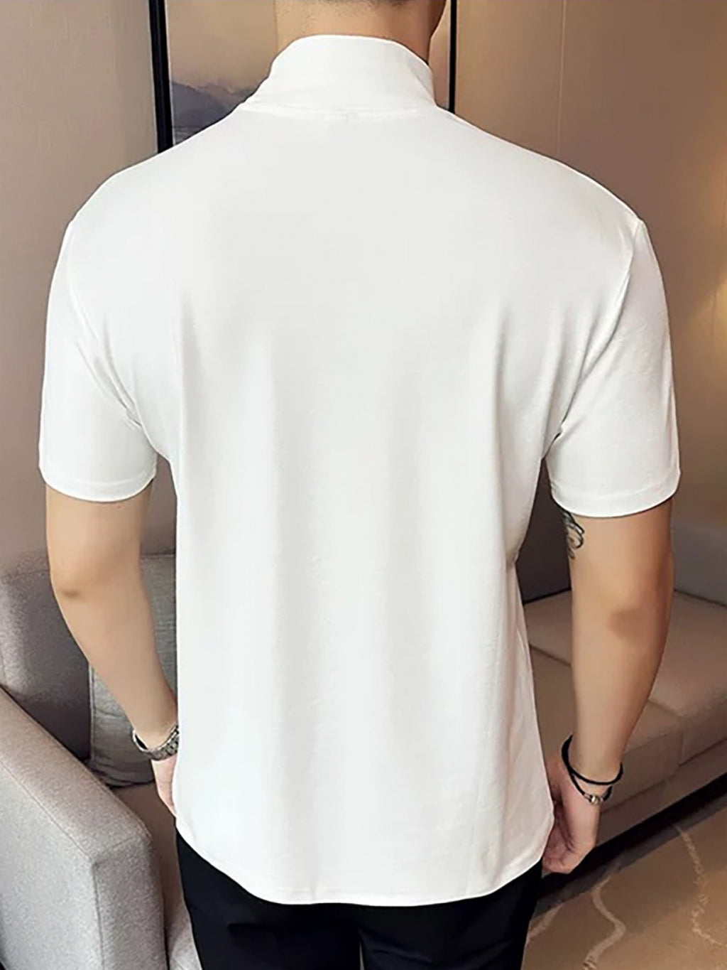 Fashionable and trendy Instagram-style minimalist creative solid color Men's short-sleeve turtleneck for sports, fitness, running, training, and casual wear - White