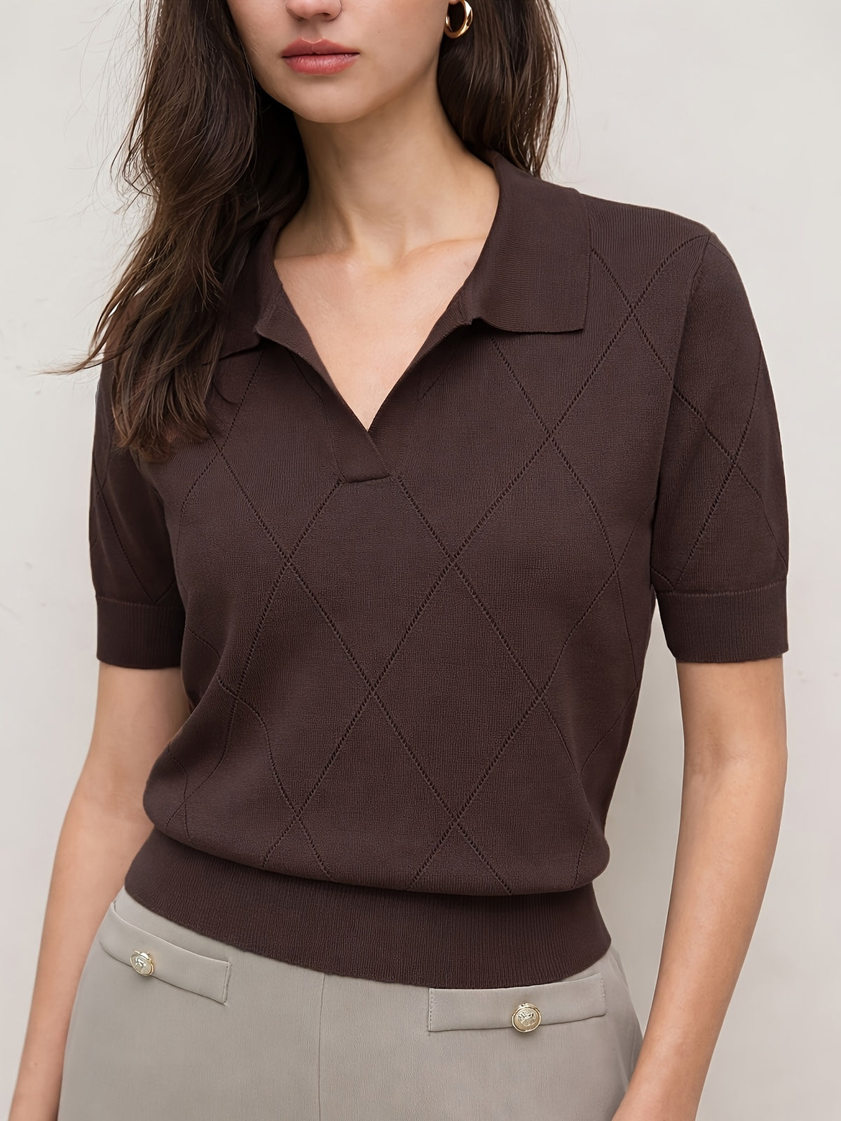 Women's Collar Rhombus Pattern Short Sleeve Top, Versatile Commuter Style for Spring and Summer - Coffee Color