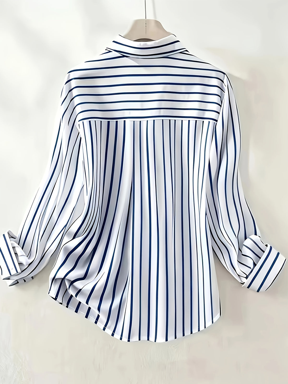 Spring/Autumn New Elegant Striped Long-Sleeve Women's Shirt, Single-Breasted Button-Front Blouse, Machine Washable, Suitable for Office, Commuting, or Formal Events, Office Attire, Sophisticated Casual - Blue Strips