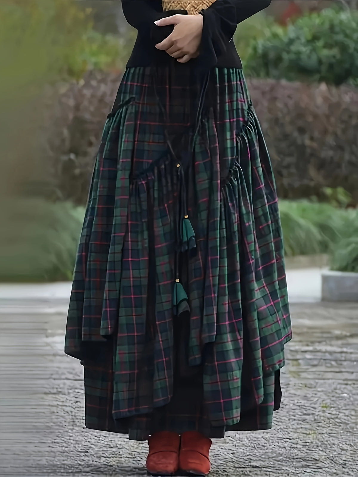 Women's Vintage Asymmetrical Tiered Maxi Skirt - Double-Sided Plaid Pattern, Loose A-Line Silhouette, Polyester Long Flowy Skirt for Spring & Fall, Machine Washable - Black
